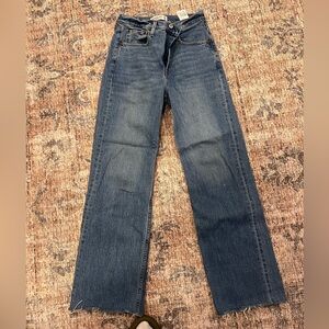 Abercrombie and Fitch 90s relaxed Jean